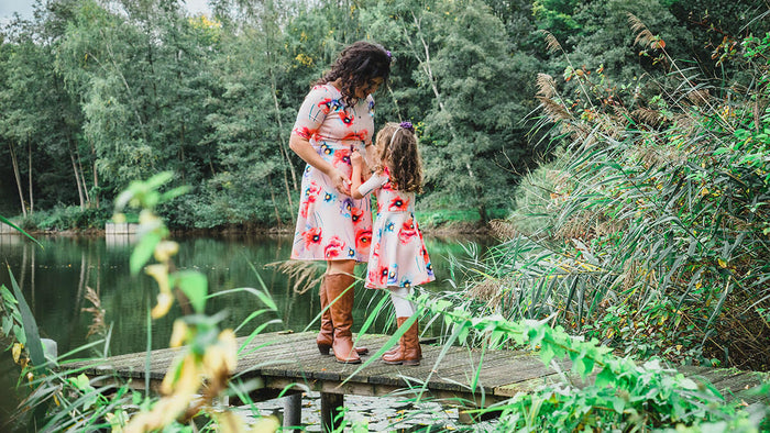 Twinning jurken moeder dochter kleding- matching dresses by Just Like Mommy 'z -pretty poppy in pink